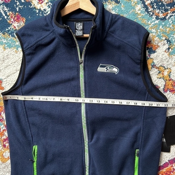 NWT Seattle Seahawks NFL Teams Men’s Full Zip Fleece Sweater Vest - Medium - Picture 7 of 8